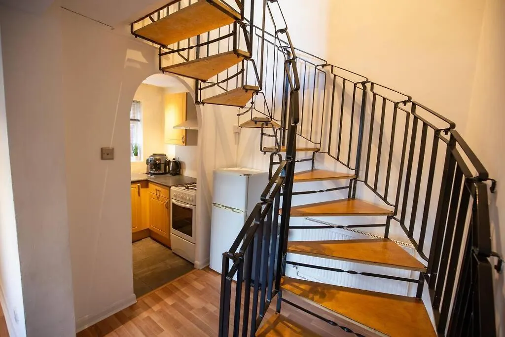 Entire 1 Bedroom House In Manchester-1