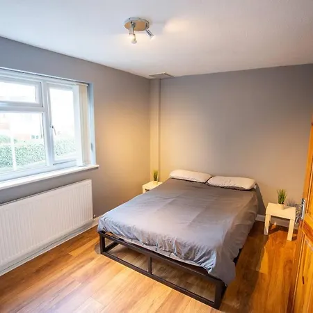Entire 1 Bedroom House In Manchester-3